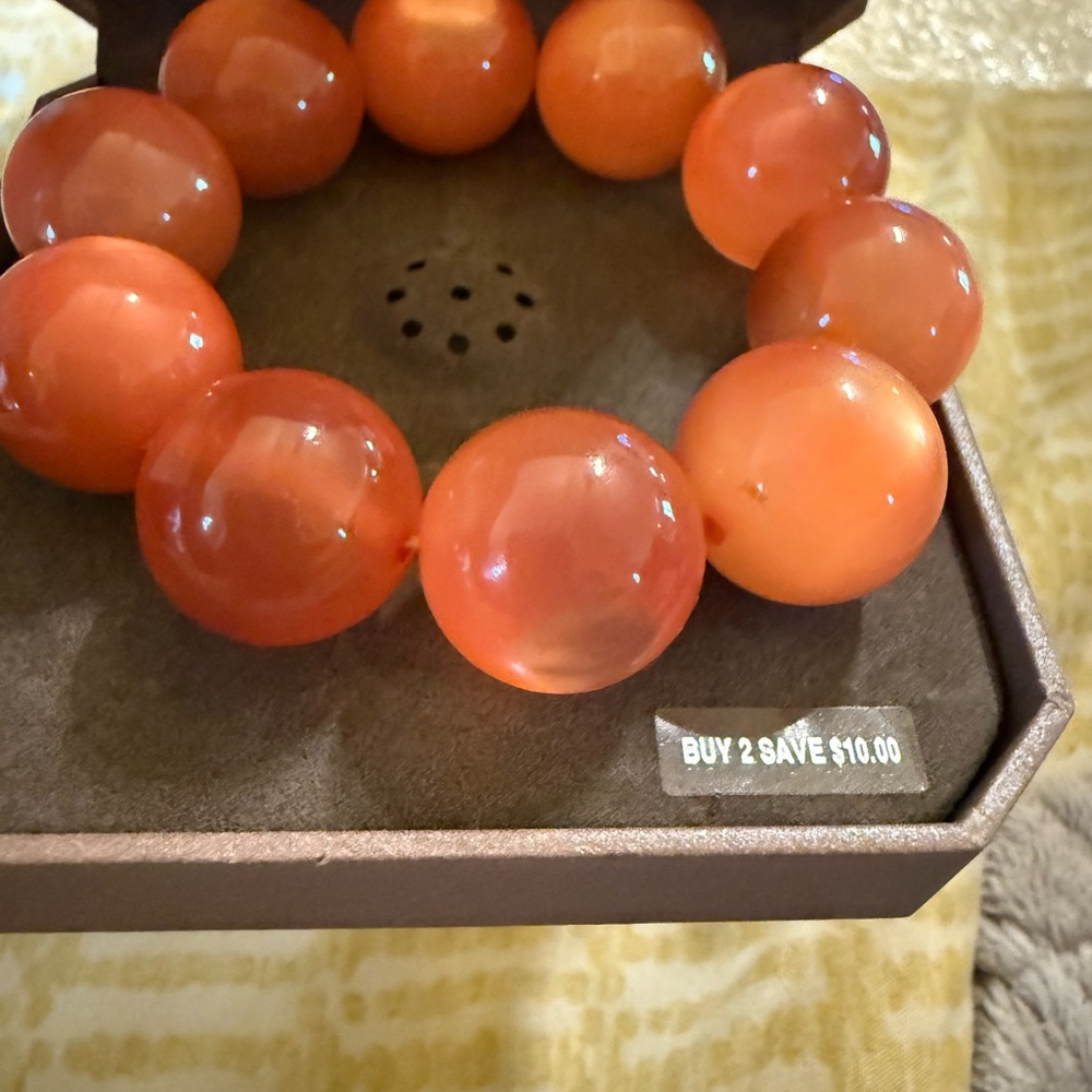 Chic Orange Beaded Bracelet - Picture 2 of 2